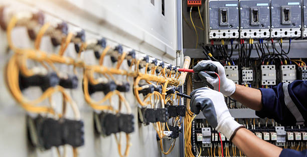 Professional Electrician technician working in Bernardsville, NJ